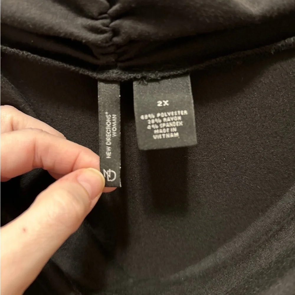 Plus size women swoop neck top - Picture 2 of 3